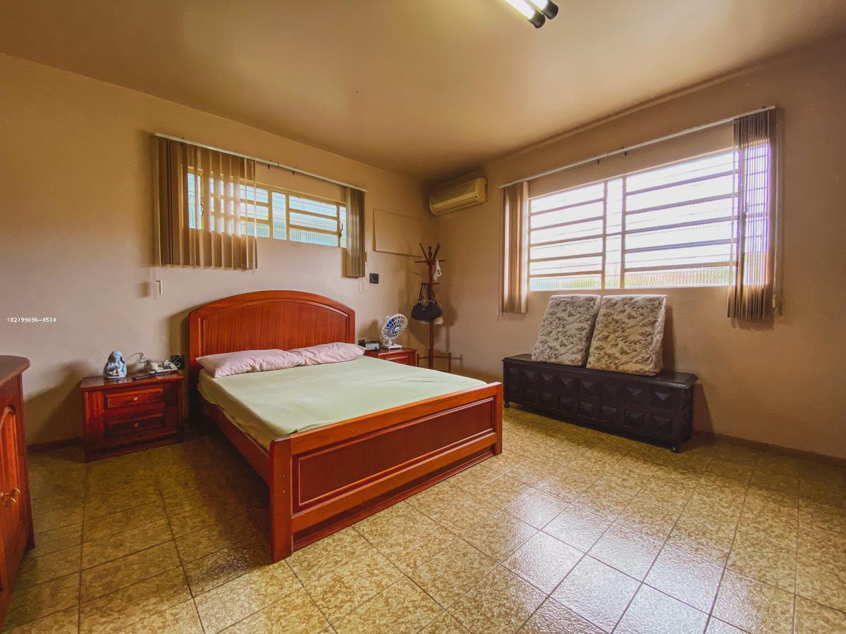 Casa à venda com 3 quartos, 450m² - Foto 8