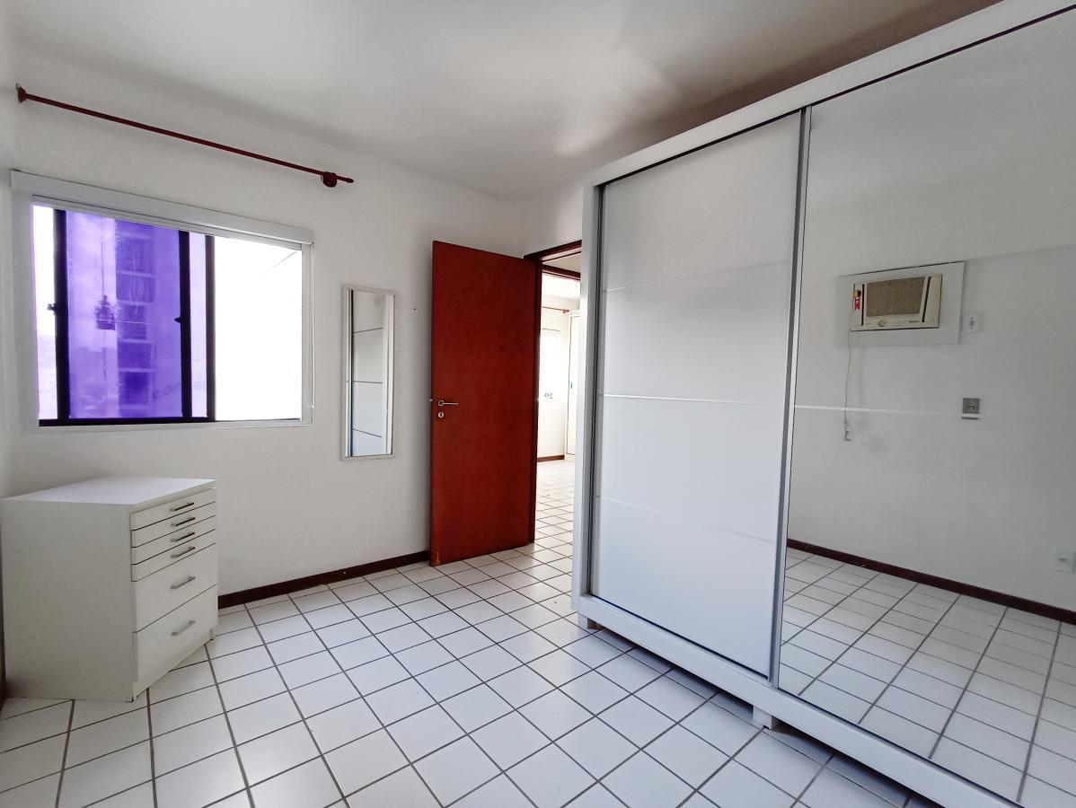 Apartamento à venda com 2 quartos, 65m² - Foto 9