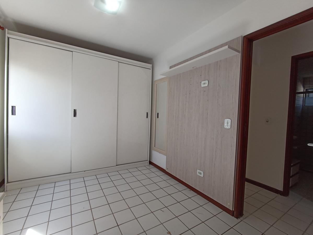 Apartamento à venda com 2 quartos, 65m² - Foto 15