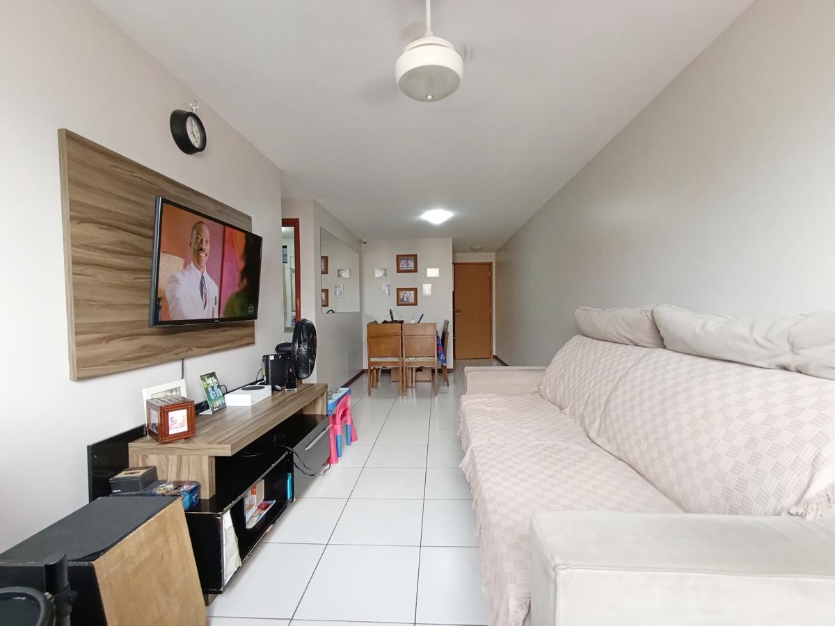 Apartamento à venda com 2 quartos, 64m² - Foto 1