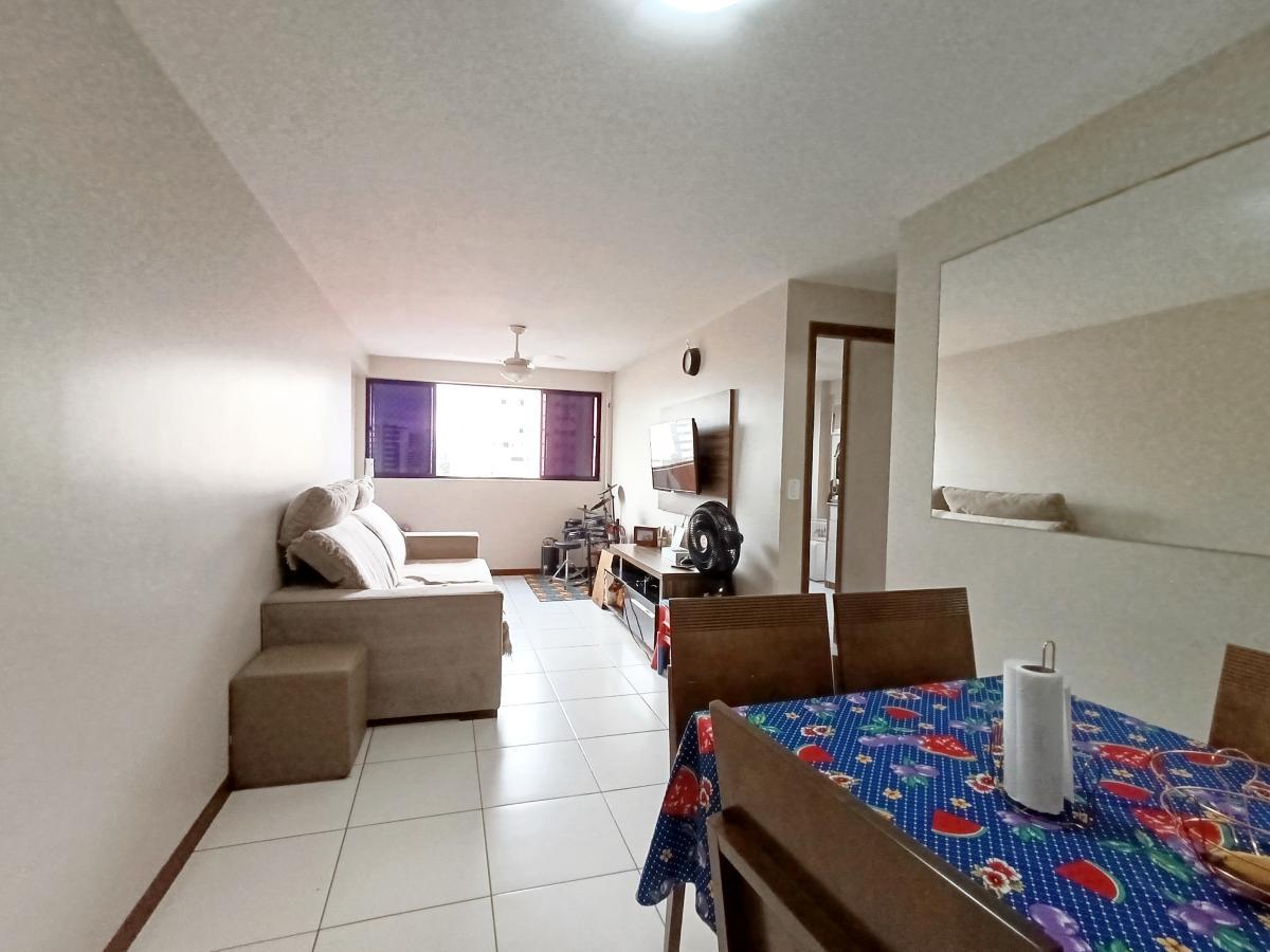 Apartamento à venda com 2 quartos, 64m² - Foto 2