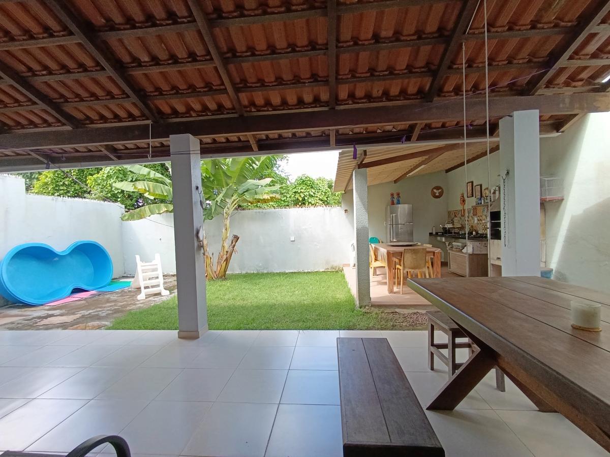 Casa de Condomínio à venda com 4 quartos, 250m² - Foto 10