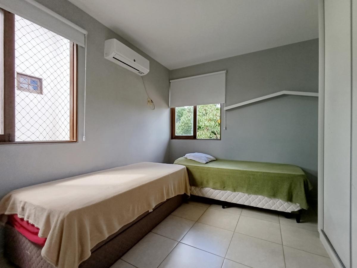 Casa de Condomínio à venda com 4 quartos, 250m² - Foto 23