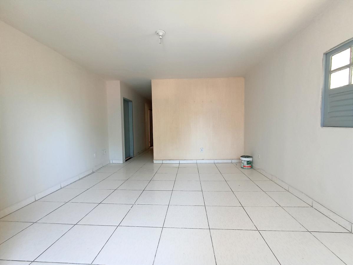 Apartamento à venda com 3 quartos, 135m² - Foto 1