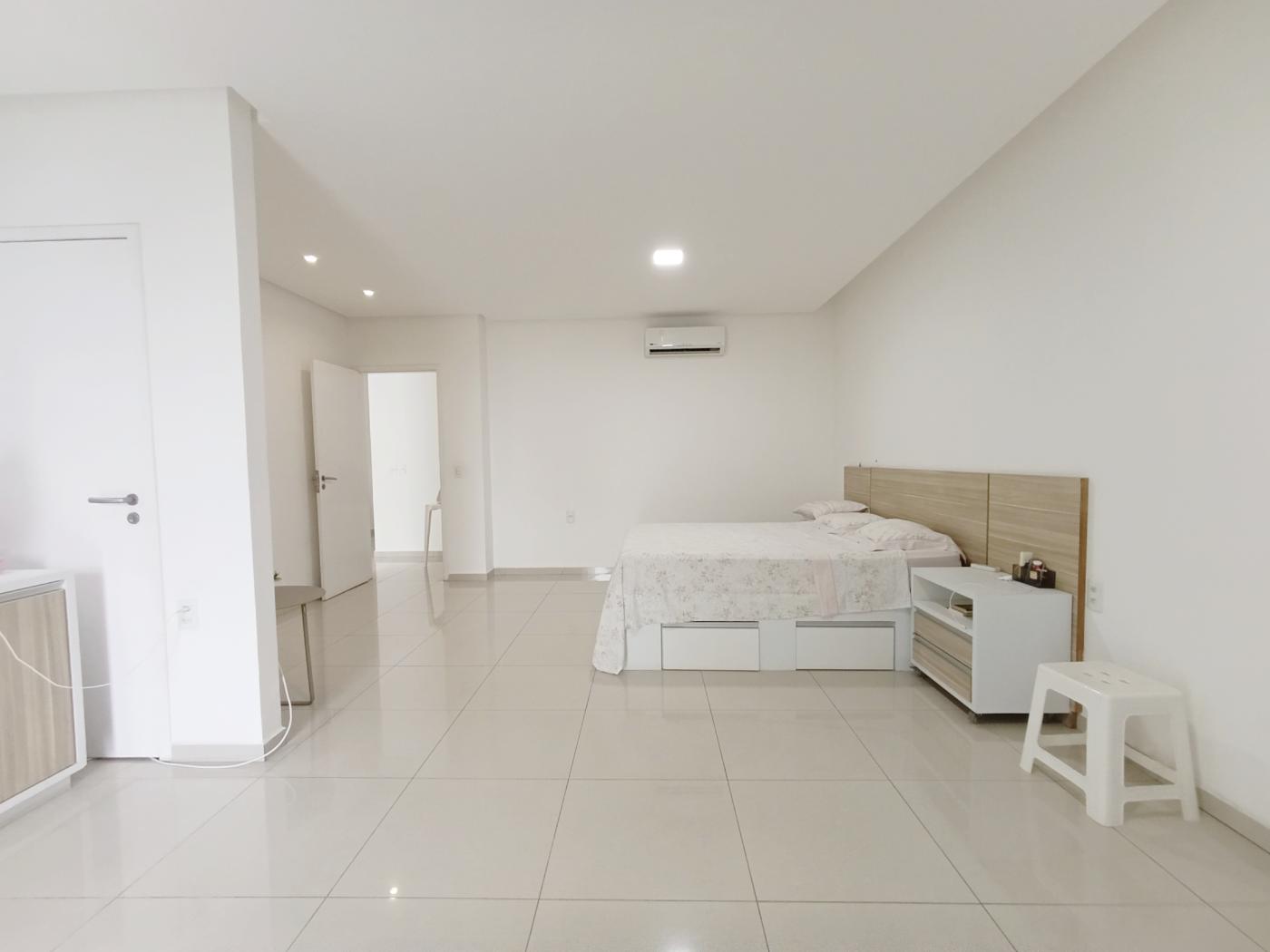 Casa de Condomínio para alugar com 4 quartos, 420m² - Foto 10