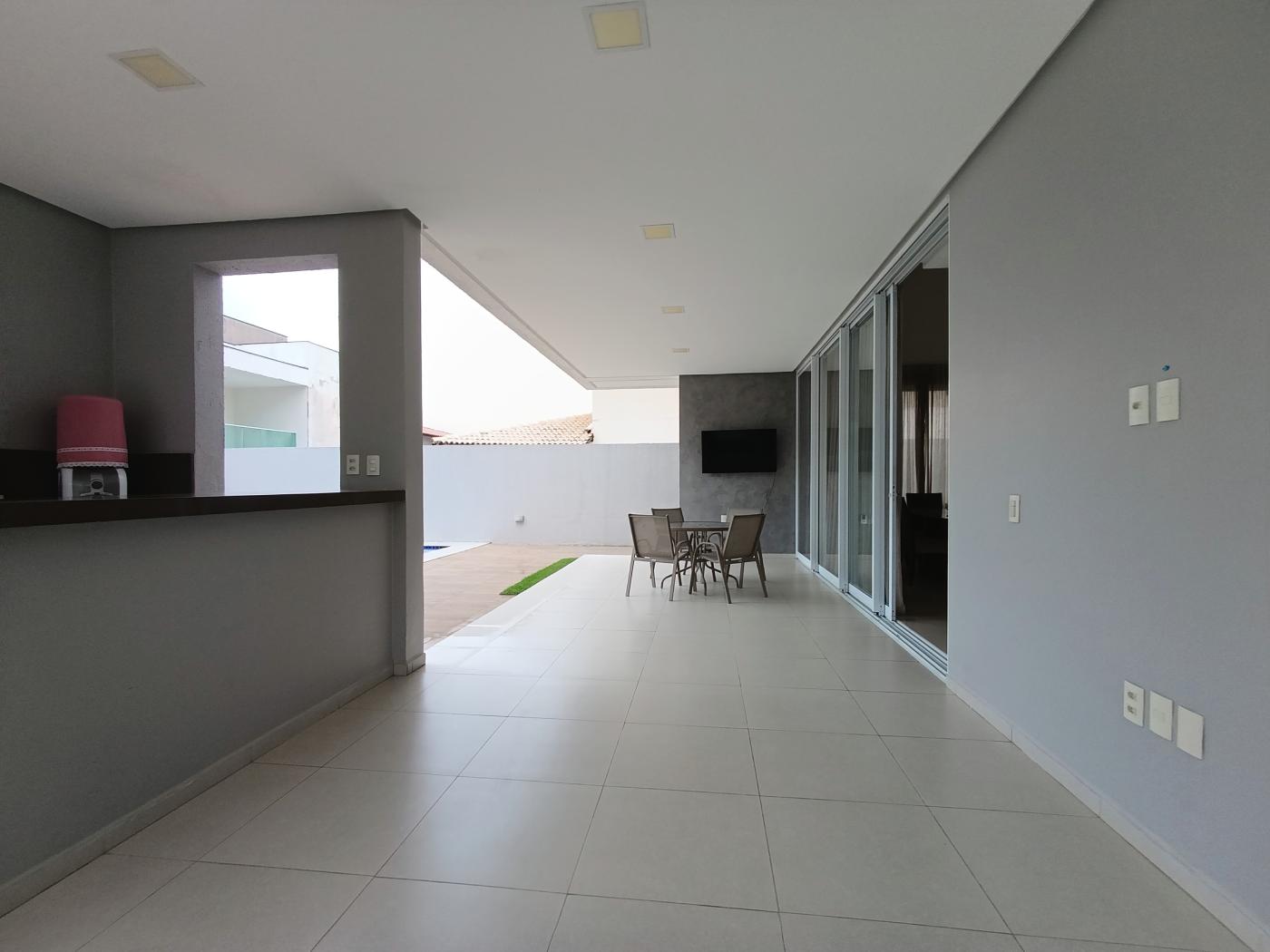 Casa de Condomínio para alugar com 4 quartos, 420m² - Foto 18