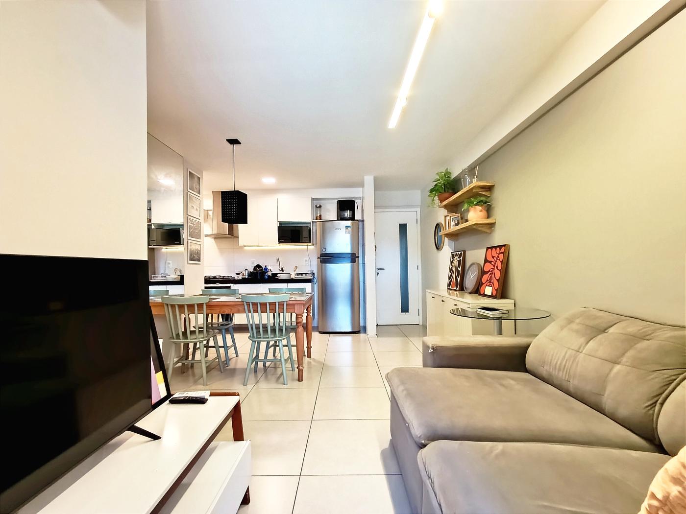 Apartamento à venda com 2 quartos, 62m² - Foto 1