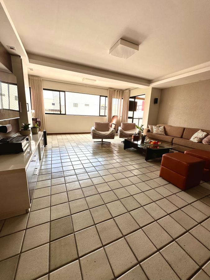 Apartamento à venda com 4 quartos, 170m² - Foto 1